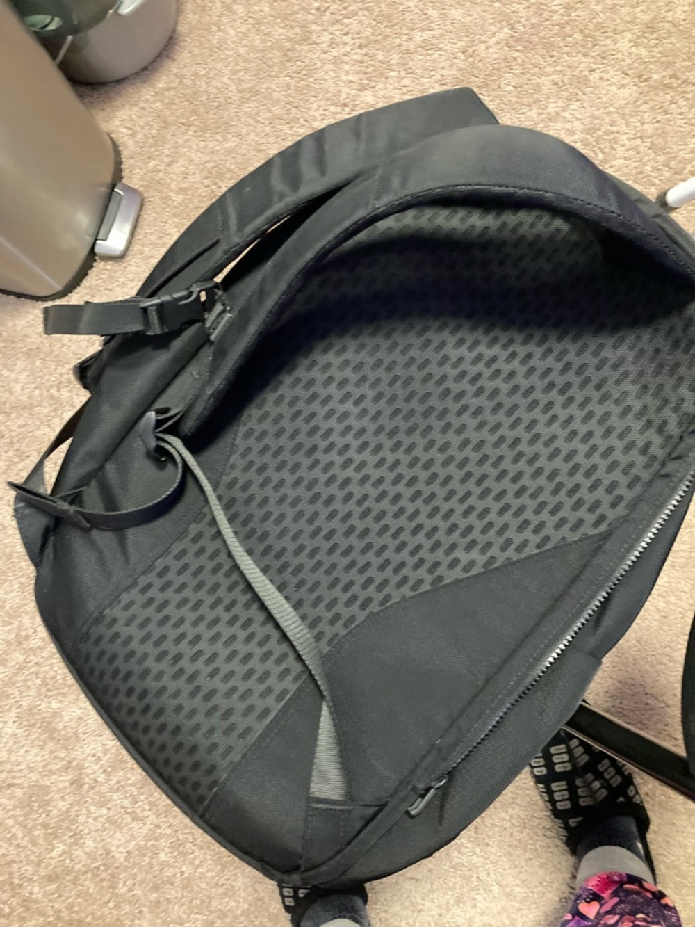 LULULEMON - Black Large Backpack - Picture 13 of 14